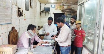 ফেনীতে অতিরিক্ত মূল্যে পণ্য বিক্রি, ৬ প্রতিষ্ঠানের জরিমানা