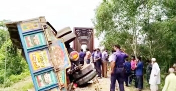 দুই গেটম্যান বরখাস্ত, তদন্তে কমিটি