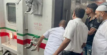 ইঞ্জিনে ক্রুটি, সাড়ে ৫ ঘণ্টা পর ফেনী ছাড়লো চট্টলা এক্সপ্রেস