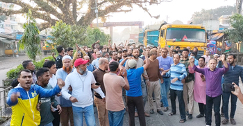 ফেনীতে অবরোধে বিএনপির সঙ্গে সংঘর্ষ, পুলিশ আহতের ঘটনায় মামলা