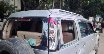 ফেনীতে মৎস্য কর্মকর্তার গাড়ি ভাঙচুর-ইউএনও অফিস ঘেরাও