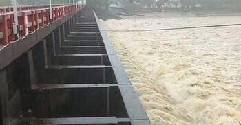 খুলে দেওয়া হয়েছে মুহুরী সেচ প্রকল্পের সবকটি গেট, দ্রুত নামছে পানি