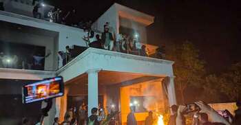 ফেনীতে সাবেক এমপি আলাউদ্দিন নাসিমের বাড়িতে অগ্নিসংযোগ