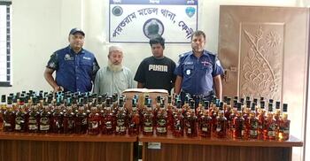 ফেনীতে অ্যাম্বুলেন্সে মিললো ১১৭ বোতল ভারতীয় মদ