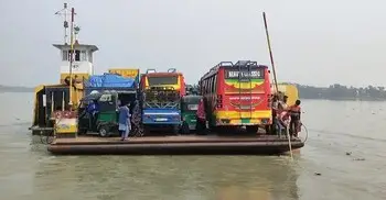 যাত্রী নামিয়ে বাস ফেরিতে উঠাতে হবে: নৌমন্ত্রী