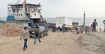 পাটুরিয়া-দৌলতদিয়ায় ফেরি-লঞ্চ চলাচল শুরু