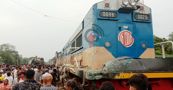 সিগনালিং জটিলতায় ভৈরবে ট্রেন দুর্ঘটনা