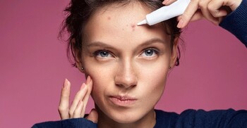 ত্বকের জন্য ভাইরাল হওয়া স্কিনকেয়ার টিপসের ক্ষতিকর দিক