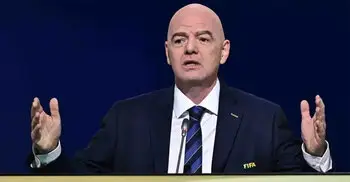 রাশিয়ার ওপর থেকে নিষেধাজ্ঞা তুলে নিতে চান ফিফা সভাপতি