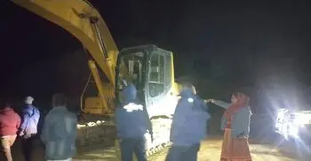 গভীর রাতে কাটা হচ্ছিল টিলা, অভিযান চালিয়ে দুই লাখ টাকা জরিমানা