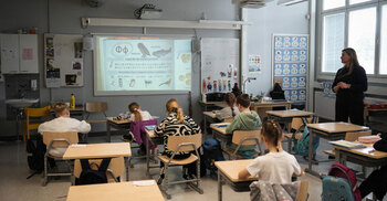 Finland bans mobile phone use in schools