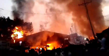 গাজীপুরে আগুনে পুড়লো অর্ধশত দোকান