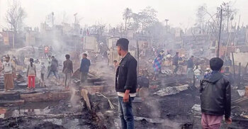 Over 450 shanties gutted in Ukhiya Rohingya camp fire