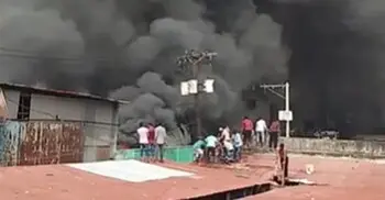 কেরানীগঞ্জে গ্যাস লাইটার কারখানায় আগুন