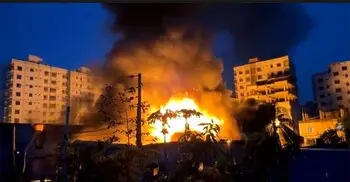কদমতলীতে ফোম কারখানায় আগুন, কাজ করছে ফায়ার সার্ভিস