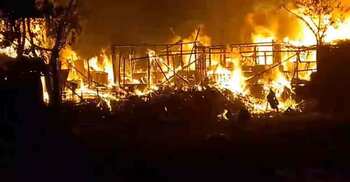 টেকনাফের রোহিঙ্গা ক্যাম্পে আগুন, পুড়লো ৪০ ঘর