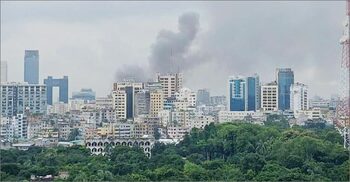 Fire in Mohakhali slum, 7 firefighting units deployed