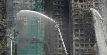 হংকংয়ে ভয়াবহ অগ্নিকাণ্ডে নিহত বেড়ে ৯৪