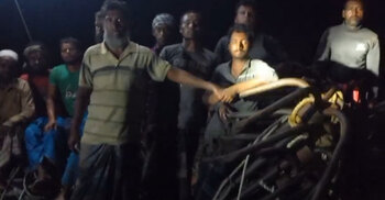 বঙ্গোপসাগরে ভাসতে থাকা ১২ জেলেকে উদ্ধার