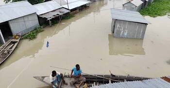 জামালপুরে পানিবন্দি লক্ষাধিক মানুষ, ২১৪ শিক্ষাপ্রতিষ্ঠান বন্ধ