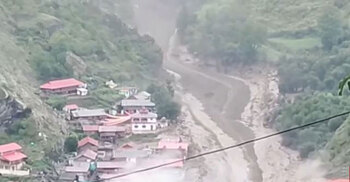 4 die, around 100 missing as flash floods hit northern India