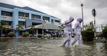 মালয়েশিয়ায় বন্যায় ২ জনের মৃত্যু