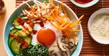 কোরিয়ান বিবিমবাপ সহজে তৈরি করুন বাড়িতেই