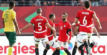 সালাহর গোলে জিতলো ১০ জনের মিশর, সবার আগে নকআউটে