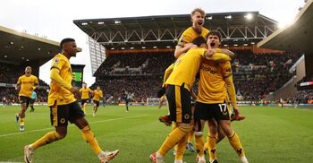 Wolves edge wasteful Chelsea 2-1 on Christmas eve