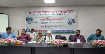 নার্সদের সিদ্ধান্ত গ্রহণের ক্ষমতা থাকতে হবে: ফরহাদ মজহার