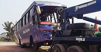 ফরিদপুরে যাত্রীবাহী বাস উল্টে নিহত ২