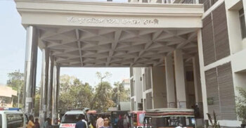 ফরিদপুরে গলা ও পায়ের রগ কেটে হত্যাচেষ্টা, অভিযুক্তকে গণপিটুনি