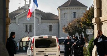 ড্রোনের সাহায্য নিয়ে ফরাসি জেল থেকে পালালো ২ কয়েদি