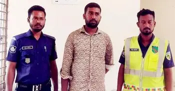 নিজেকে ‌‌‘এসবি’ সদস্য দাবি, পুলিশের হাতে আটক পিকআপ চালক