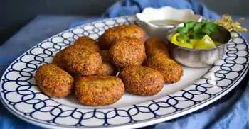 ছুটির বিকেলে নাস্তায় রাখুন ফুলকপির কাটলেট