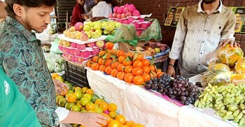 রোজার আগেই বাড়লো সব ফলের দাম