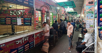 গাবতলী-কল্যাণপুরে চাপ নেই, স্বস্তির ঈদযাত্রায় খুশি যাত্রীরা