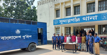 গাইবান্ধায় জুয়া খেলার সরঞ্জামসহ গ্রেফতার ১২