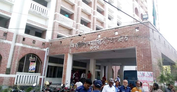 পিআইওর মানহানি মামলায় ৫ সাংবাদিকের বিরুদ্ধে অভিযোগ গঠন