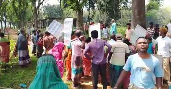 চিনিকলের দখল করা জমির কমিটি নিয়ে সাঁওতালদের সংঘর্ষ, আহত ৩