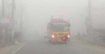 কনকনে শীত ও ঘন কুয়াশায় বিপর্যস্ত গাইবান্ধা