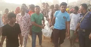 নববর্ষে ঘুরতে বেড়িয়ে ঘরে ফেরা হলো না সাদাদের