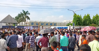 11 factories closed after RMG workers clash with sacked colleagues