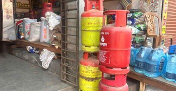 কিশোরগঞ্জের ভৈরবে ১৩০০ টাকার এলপি গ্যাস দুই হাজারেও মিলছে না