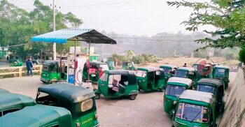 গ্যাস সংকটে বন্ধ ফিলিং স্টেশন, গণপরিবহনে ভোগান্তি