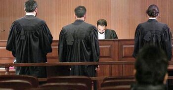 ১৯ মে থেকে সুপ্রিম কোর্টের আইনজীবীদের গাউন পরতে হবে