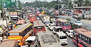 চন্দ্রায় তীব্র যানজট, ভোগান্তিতে ঘরমুখো মানুষ