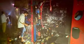 গাজীপুরে আগুনে পুড়লো মোবাইলের দোকান, কোটি টাকার ক্ষতি দাবি