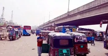 আজই শুরু হচ্ছে ঈদযাত্রা, যানজট এড়াতে ধাপে ধাপে ছুটি হবে পোশাক কারখানা