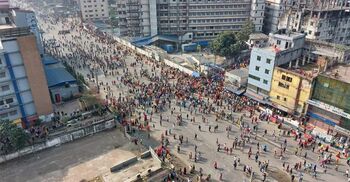 সিটি করপোরেশনের ট্রাকের ধাক্কায় শ্রমিকের মৃত্যু, মহাসড়ক অবরোধ